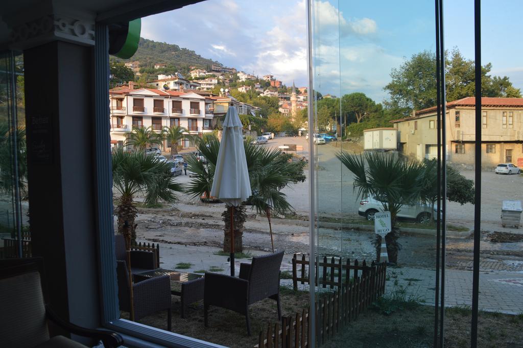 Hotel Hugo Altinoluk Exterior photo