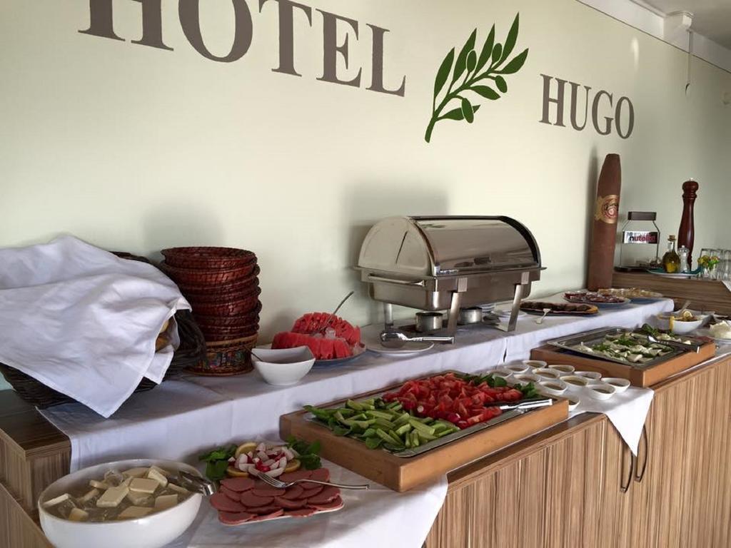 Hotel Hugo Altinoluk Exterior photo