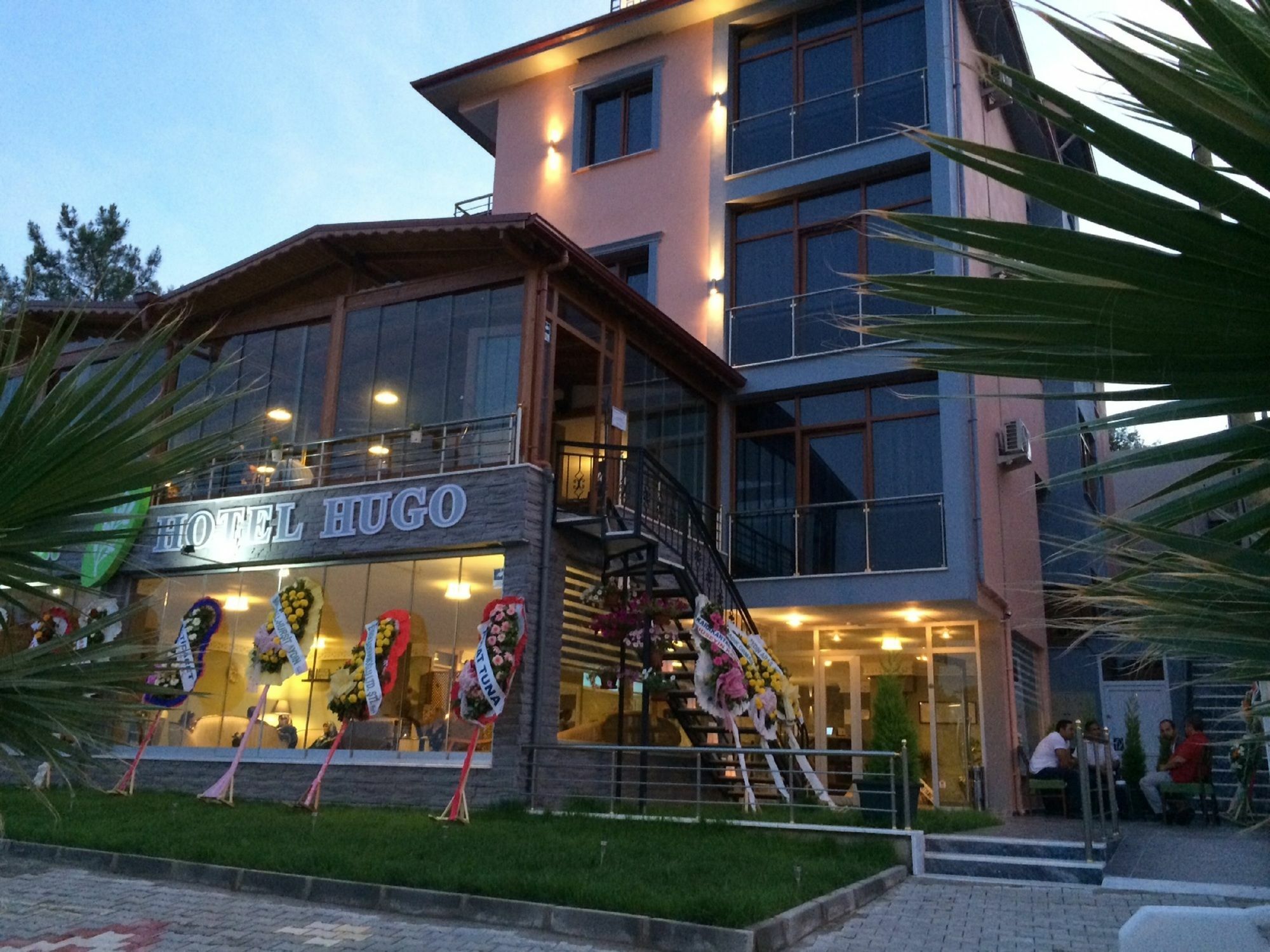 Hotel Hugo Altinoluk Exterior photo