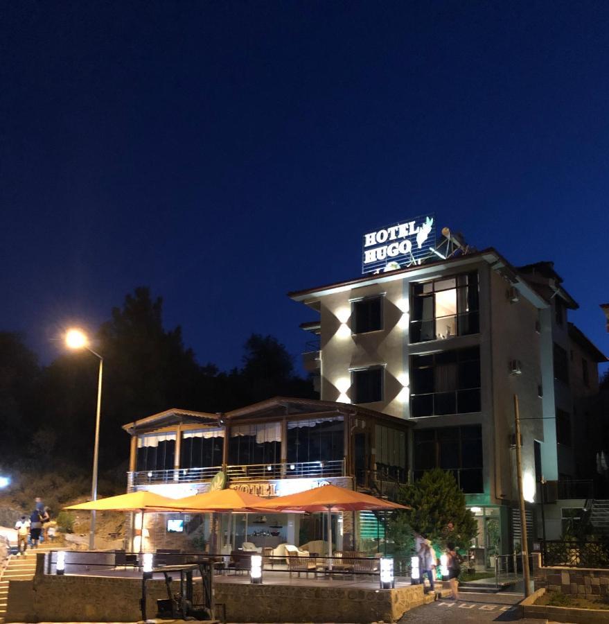 Hotel Hugo Altinoluk Exterior photo